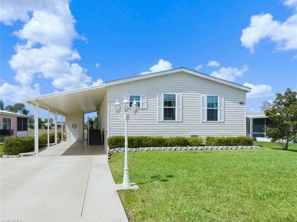 561 Charlemagne BLVD, NAPLES, FL 34112