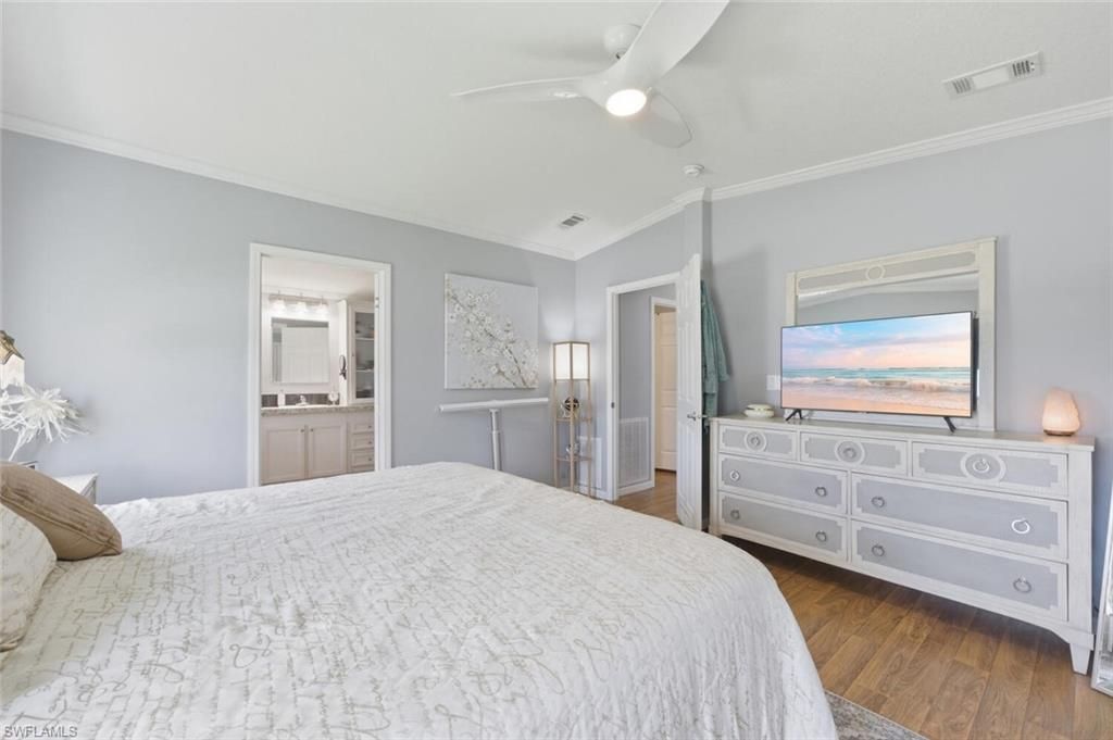 561 Charlemagne Blvd, Naples, FL 34112 Photo