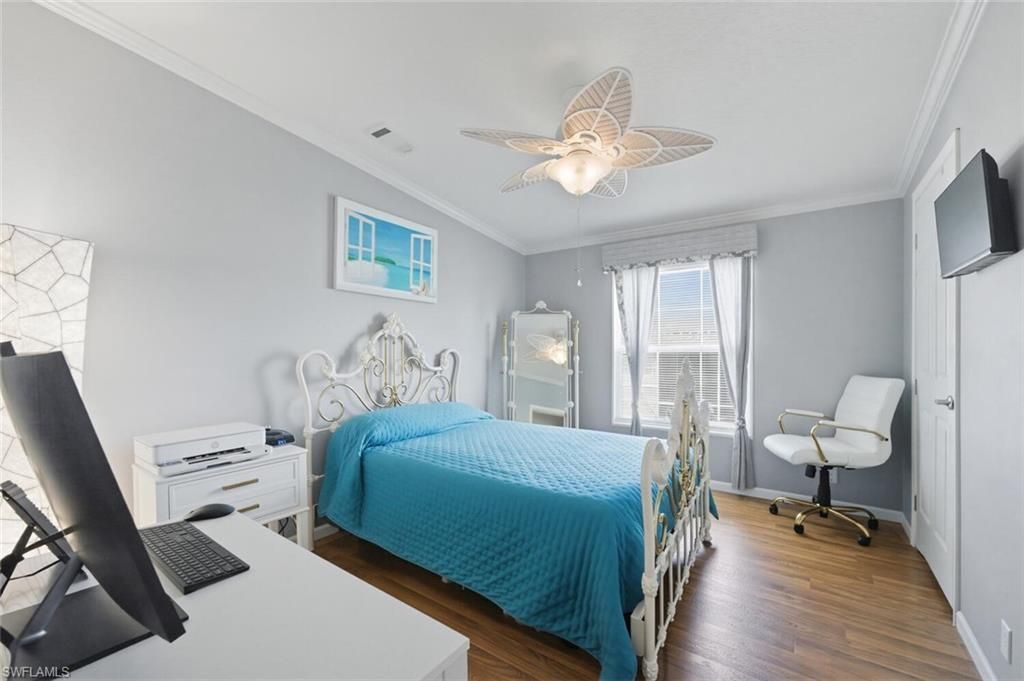 561 Charlemagne Blvd, Naples, FL 34112 Photo