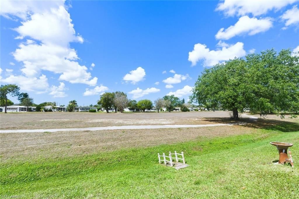 561 Charlemagne Blvd, Naples, FL 34112 Photo
