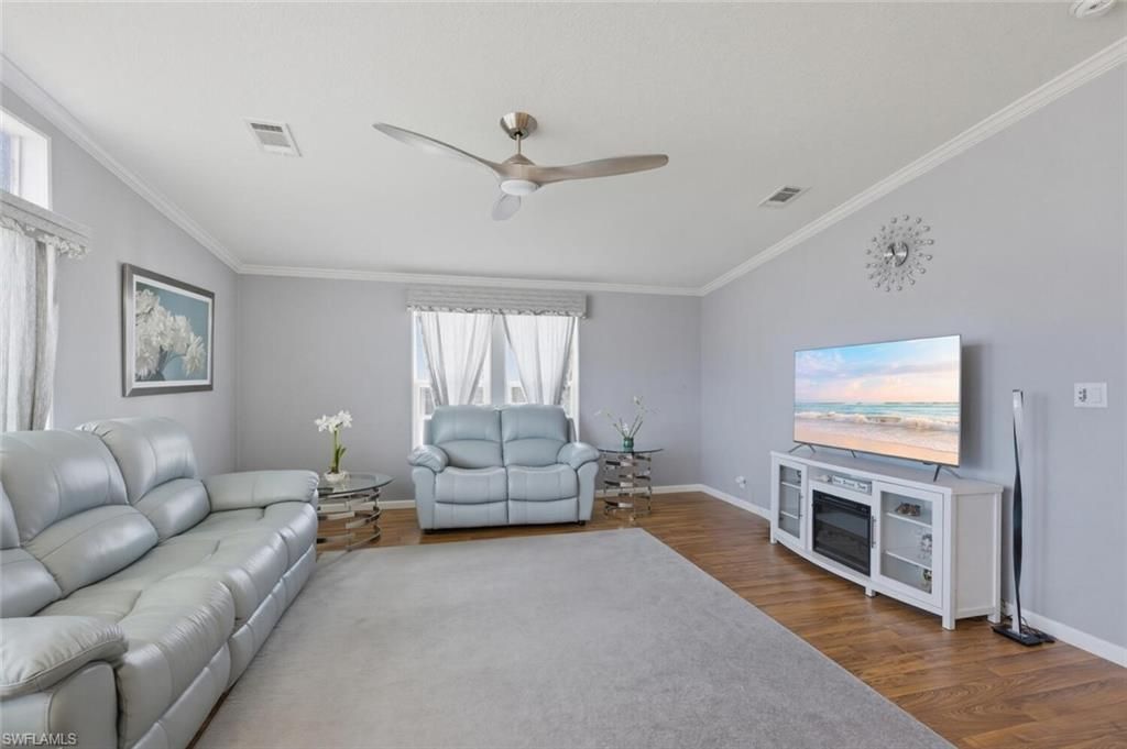 561 Charlemagne Blvd, Naples, FL 34112 Photo