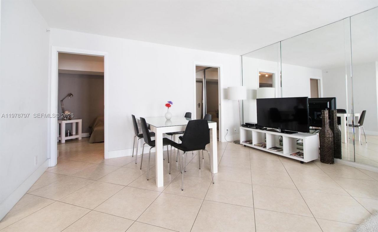 9195 Collins Ave , Unit 711, Surfside, FL 33154 Photo