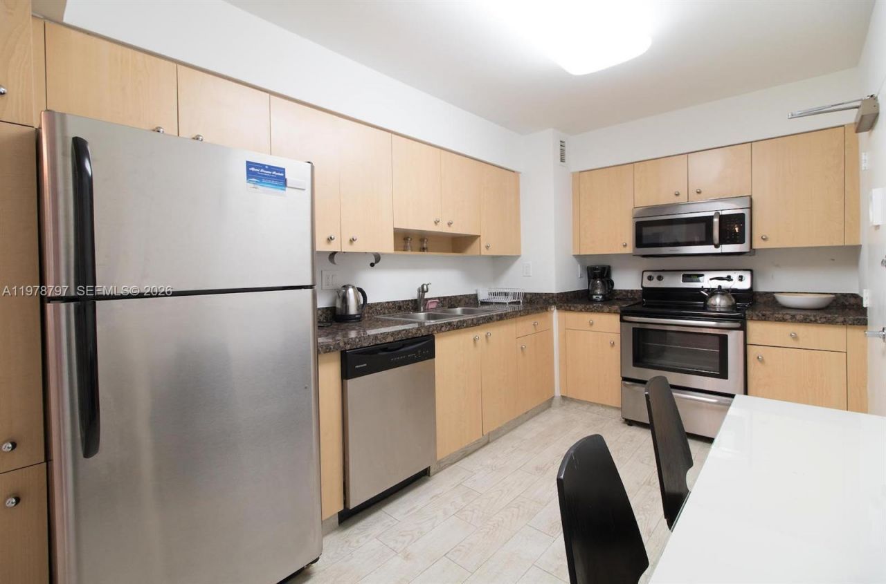 9195 Collins Ave , Unit 711, Surfside, FL 33154 Photo