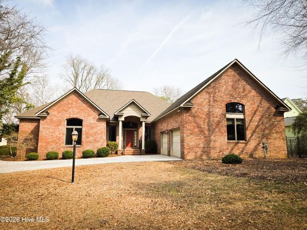 218 Wild Oak Drive, Swansboro, NC 28584