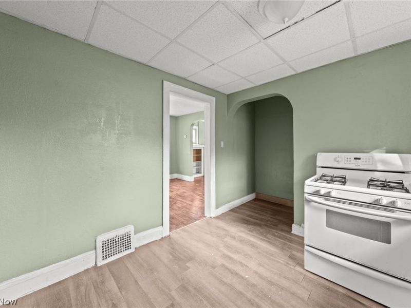 884 Lovers Lane , Akron, OH 44306 Photo 25