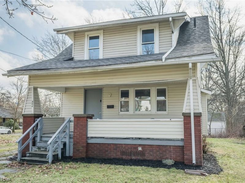 884 Lovers Lane , Akron, OH 44306 Photo 3