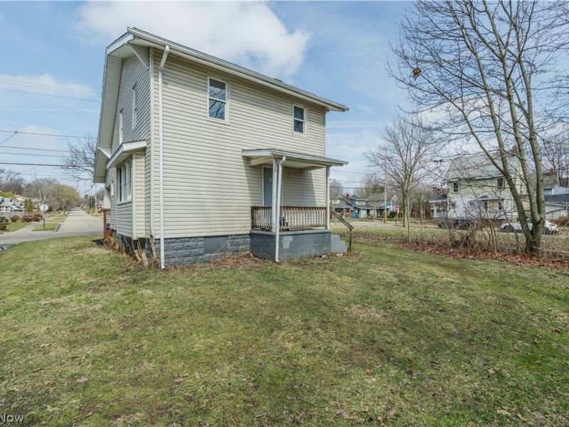 884 Lovers Lane , Akron, OH 44306 Photo 7