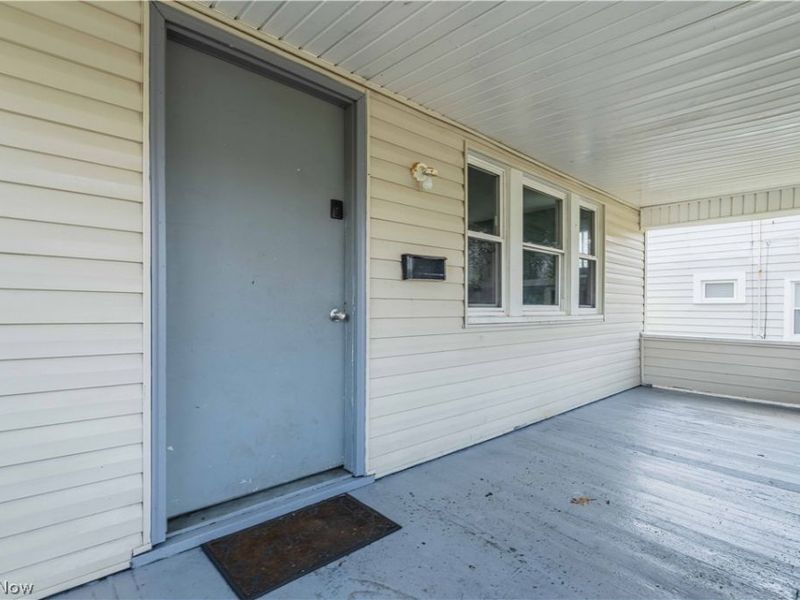 884 Lovers Lane , Akron, OH 44306 Photo 9