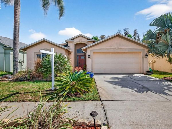 29454 CROSSLAND DRIVE , WESLEY CHAPEL, FL 33543