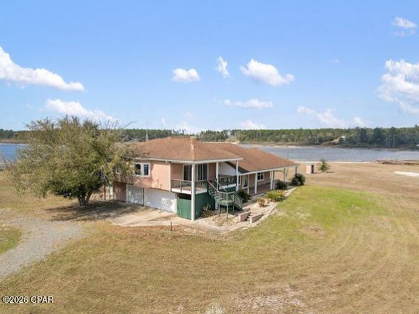 5096 Lake Ridge Drive , Chipley, FL 32428