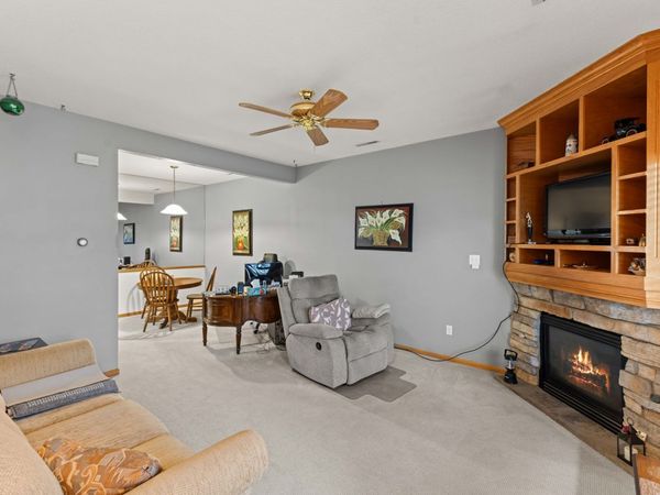 10415 Hickory Drive, Unit 9, Urbandale, IA 50322