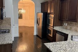 604 Winding Hickory Court photo 4