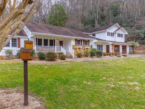 1107 Panther Creek, Almond, NC 28771