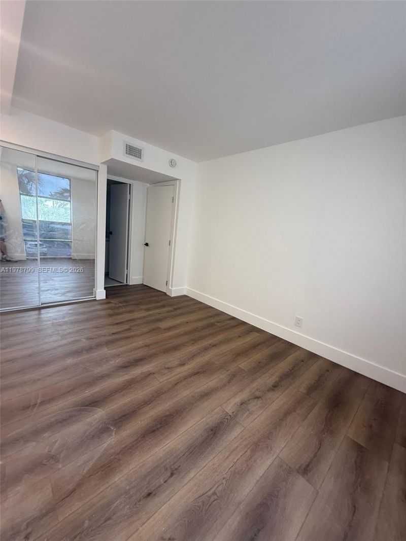 851 Three Islands Blvd, Unit 209, Hallandale Beach, FL 33009 Photo