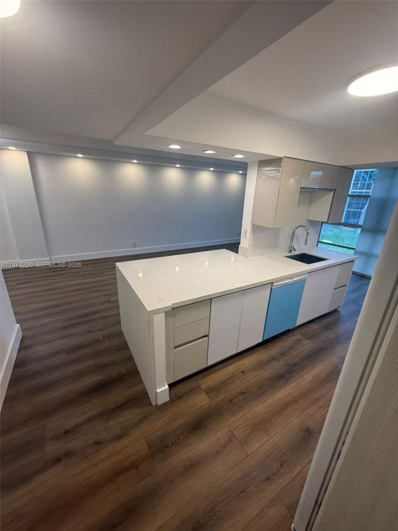 851 Three Islands Blvd, Unit 209, Hallandale Beach, FL 33009 Photo