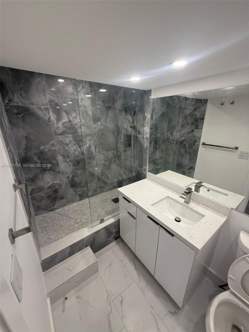 851 Three Islands Blvd, Unit 209, Hallandale Beach, FL 33009 Photo