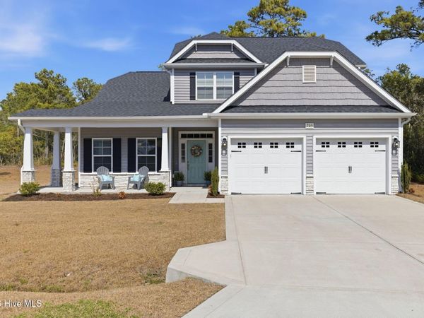 705 Serenity Way, Sneads Ferry, NC 28460
