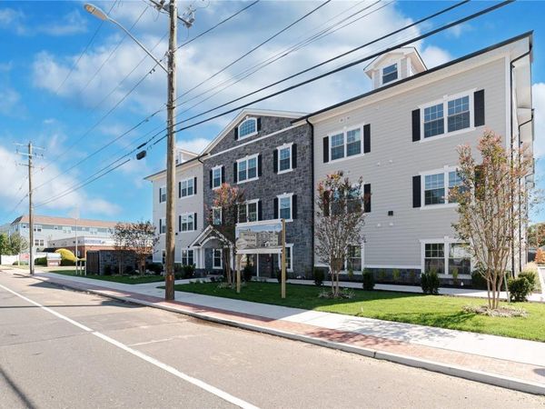 776 Fulton Street , Unit 2E, Farmingdale, NY 11735