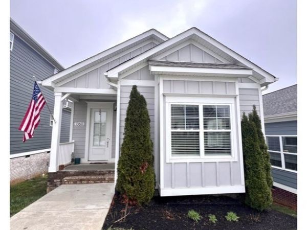 1360 Hicks Edgen Rd , Pleasant View, TN 37146