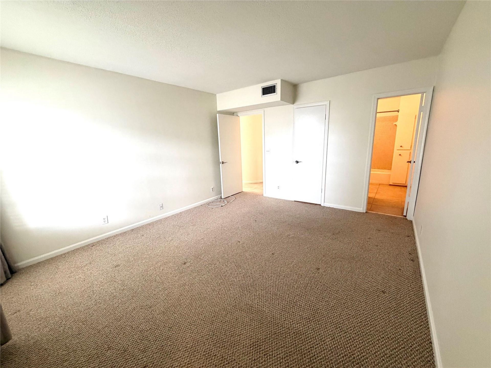 2151 NE 68th Street, Unit 207, Fort Lauderdale, FL 33308 Photo