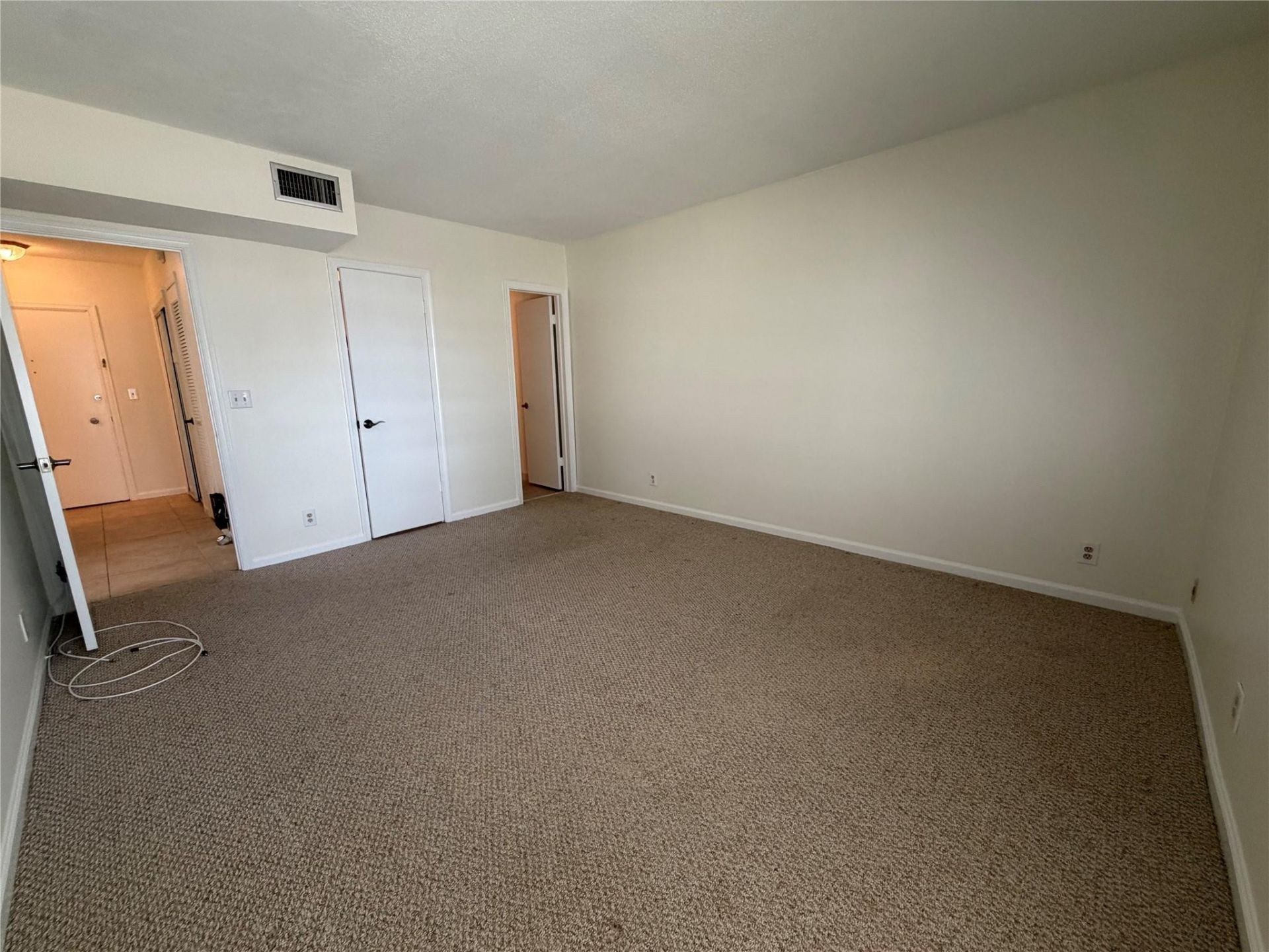 2151 NE 68th Street, Unit 207, Fort Lauderdale, FL 33308 Photo