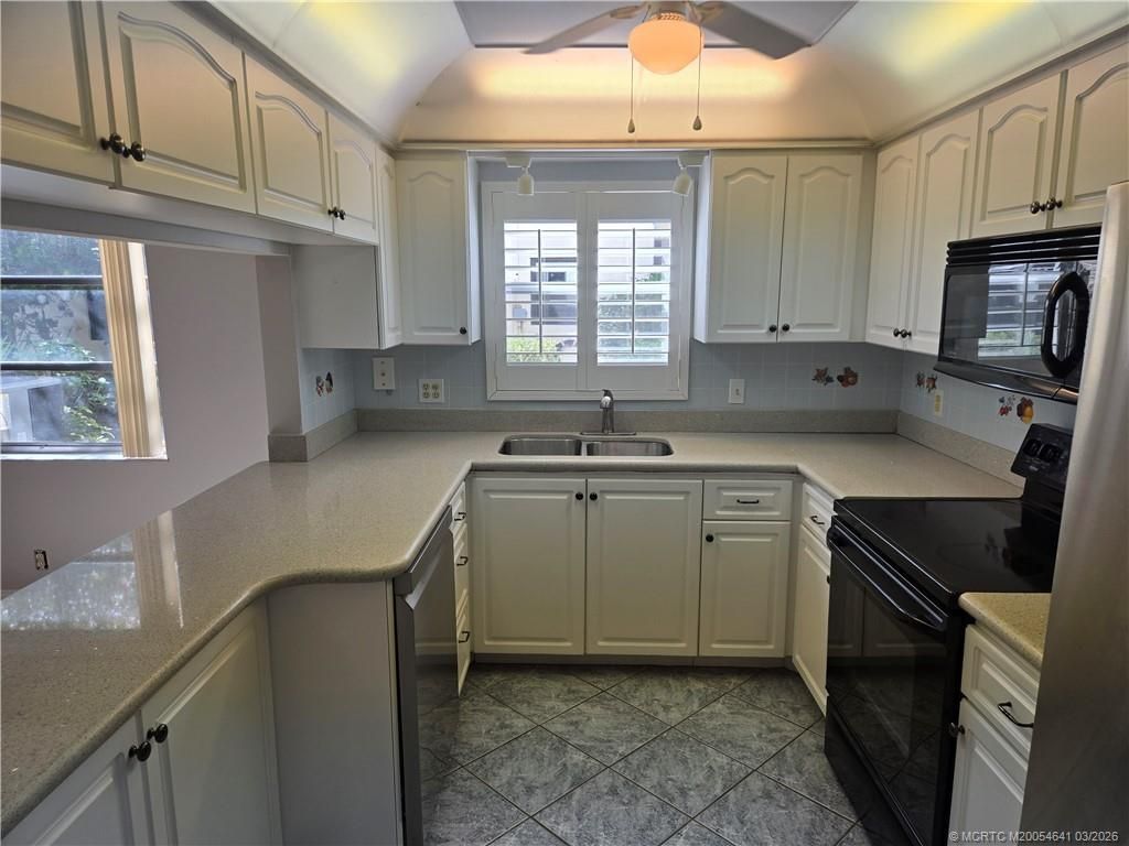 2950 SE Ocean Boulevard, Unit 126-4, Stuart, FL 34996 Photo