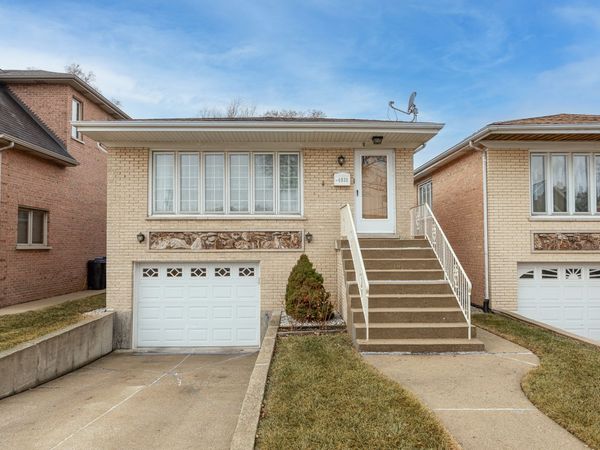 4930 N Clifton Avenue , Norridge, IL 60706