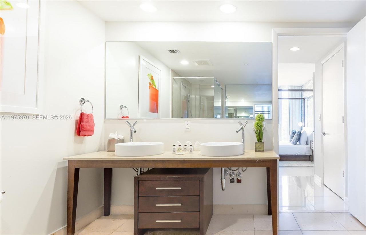 485 Brickell Ave, Unit 4702, Miami, FL 33131 Photo