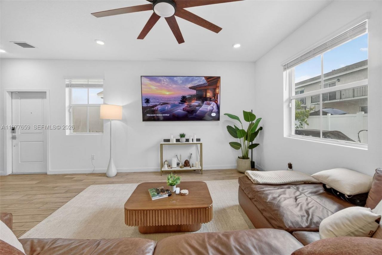 826 SE 17th St , Homestead, FL 33034 Photo