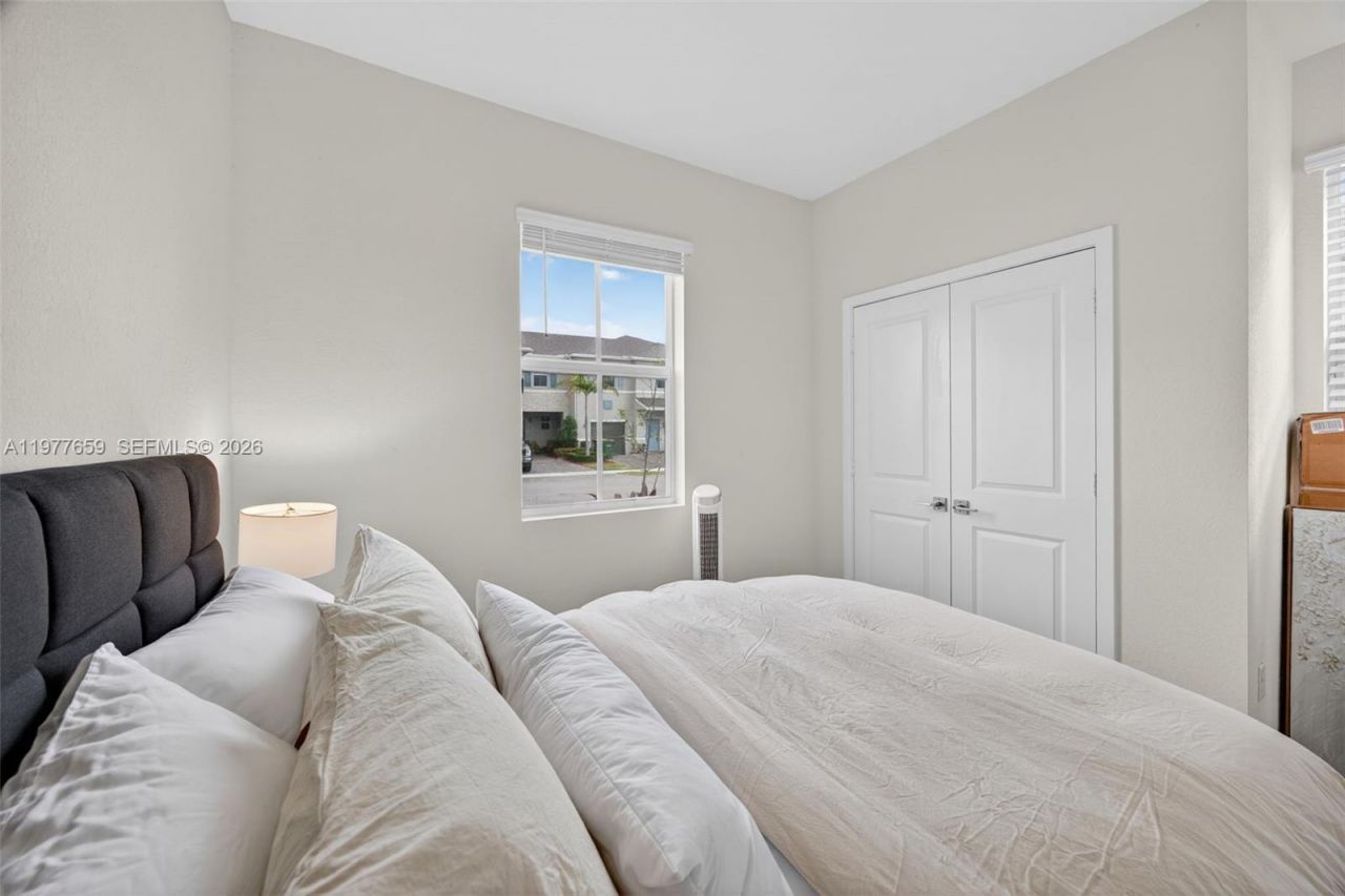 826 SE 17th St , Homestead, FL 33034 Photo