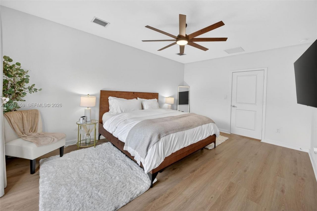 826 SE 17th St , Homestead, FL 33034 Photo