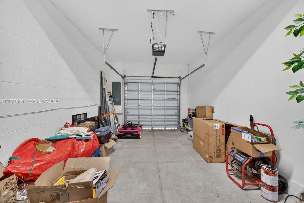 826 SE 17th St , Homestead, FL 33034 Photo