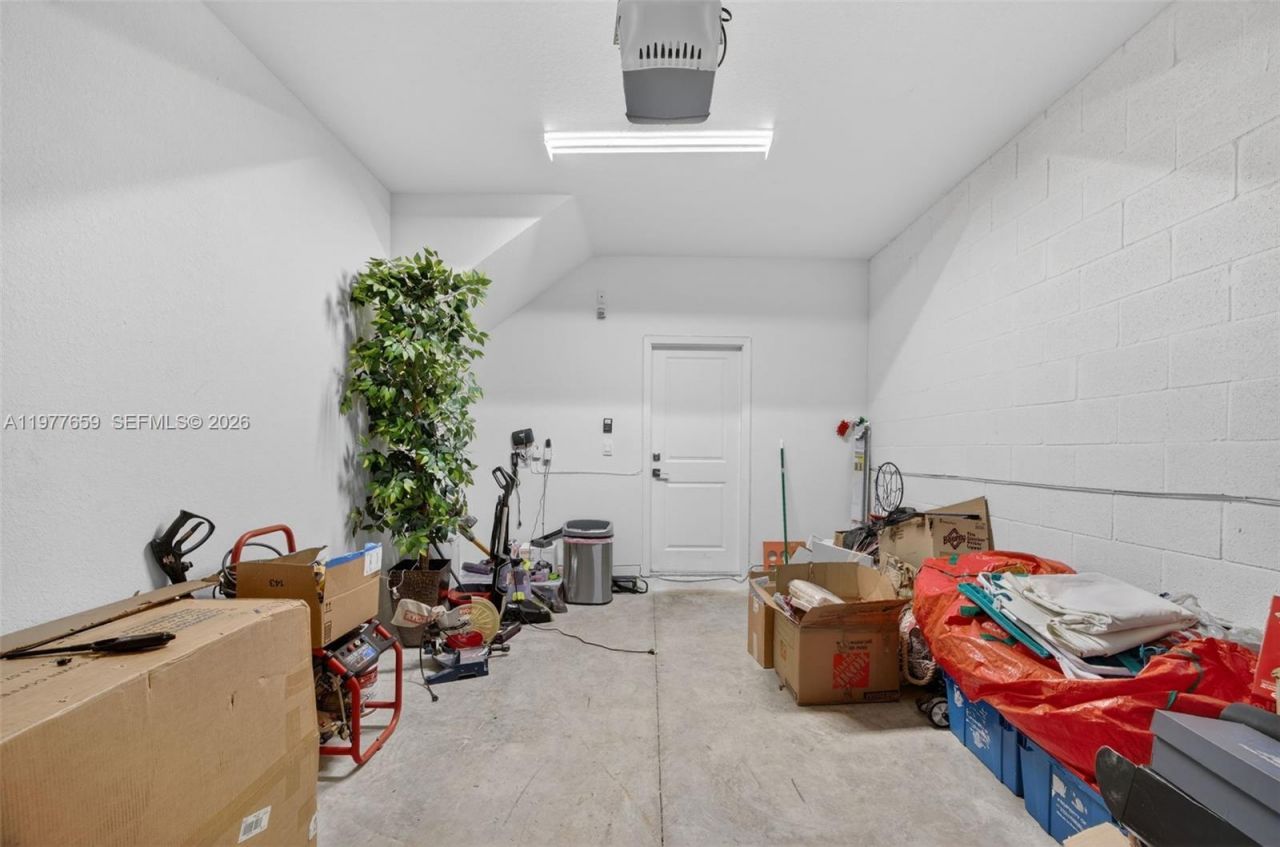 826 SE 17th St , Homestead, FL 33034 Photo