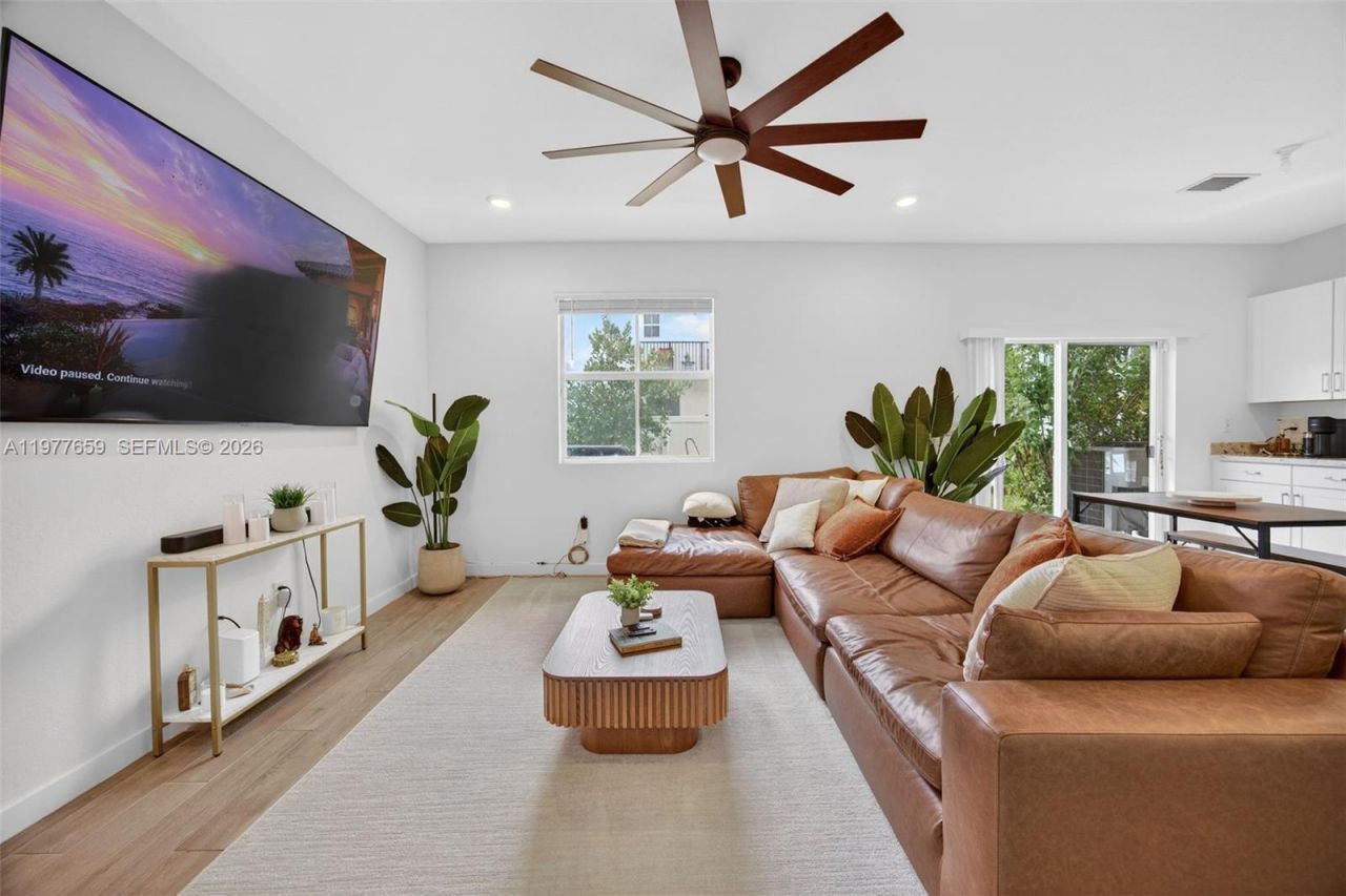 826 SE 17th St , Homestead, FL 33034 Photo