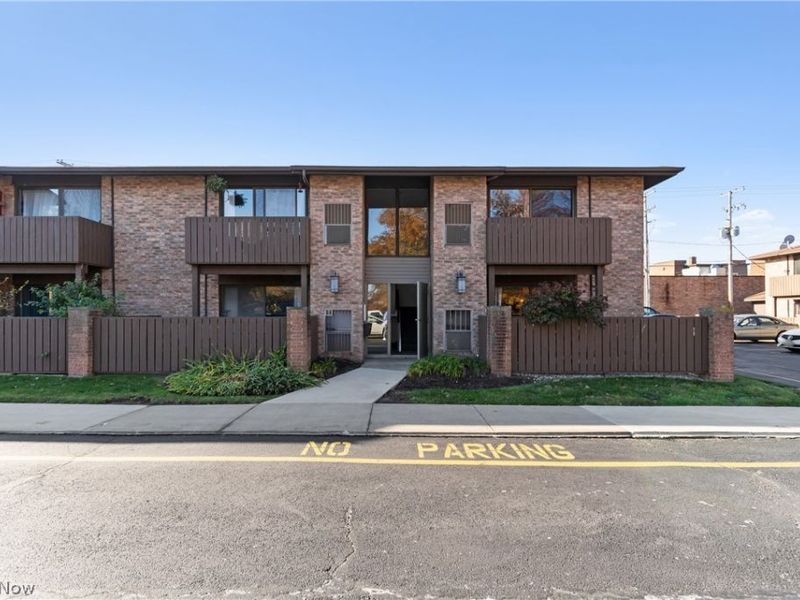 11045 Lake Avenue, Unit 18, Cleveland, OH 44102 Photo 1