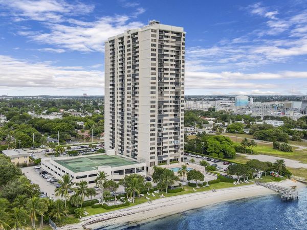 5600 N Flagler Drive, Unit Ph103, West Palm Beach, FL 33407
