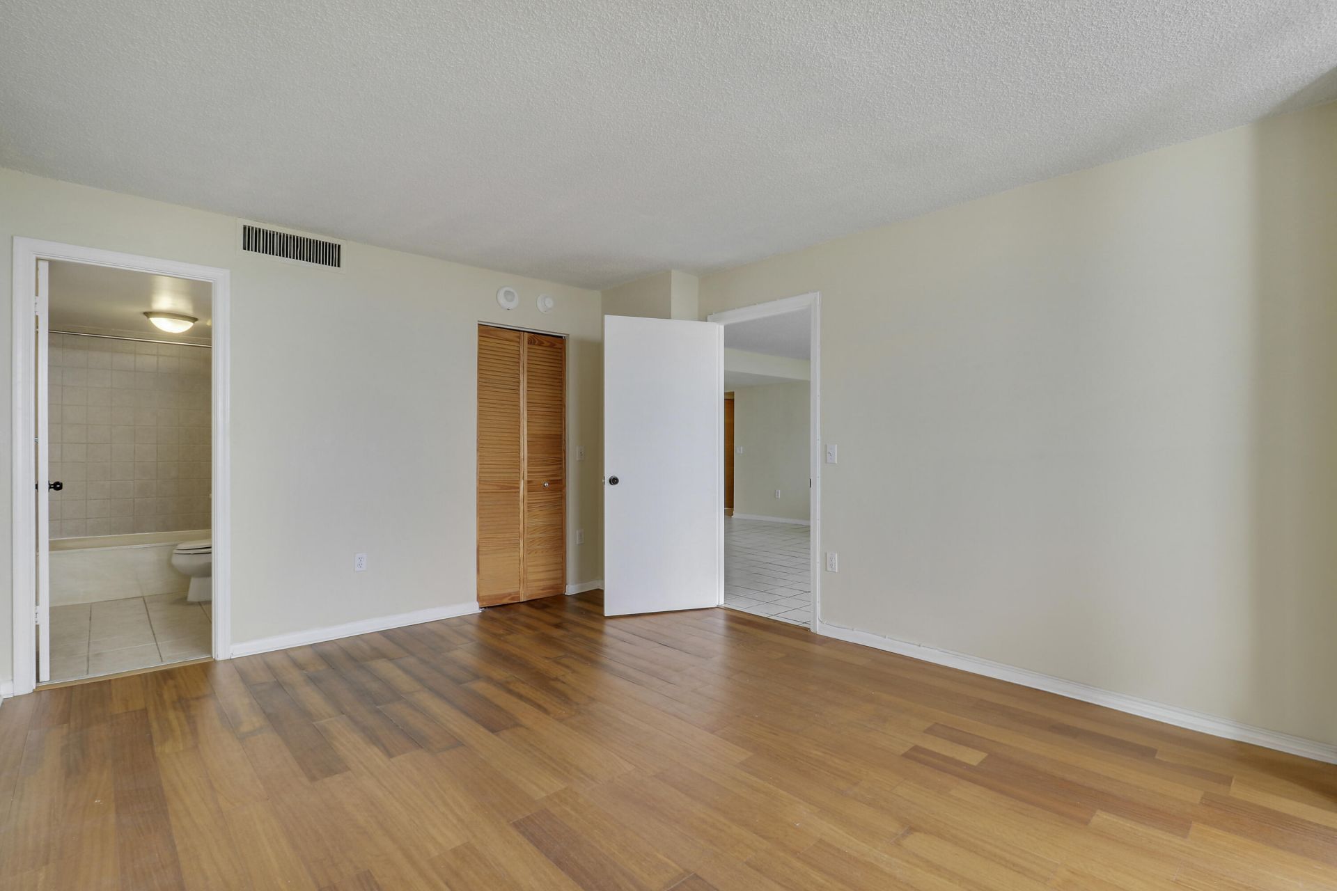 5600 N Flagler Drive, Unit Ph103, West Palm Beach, FL 33407 Photo