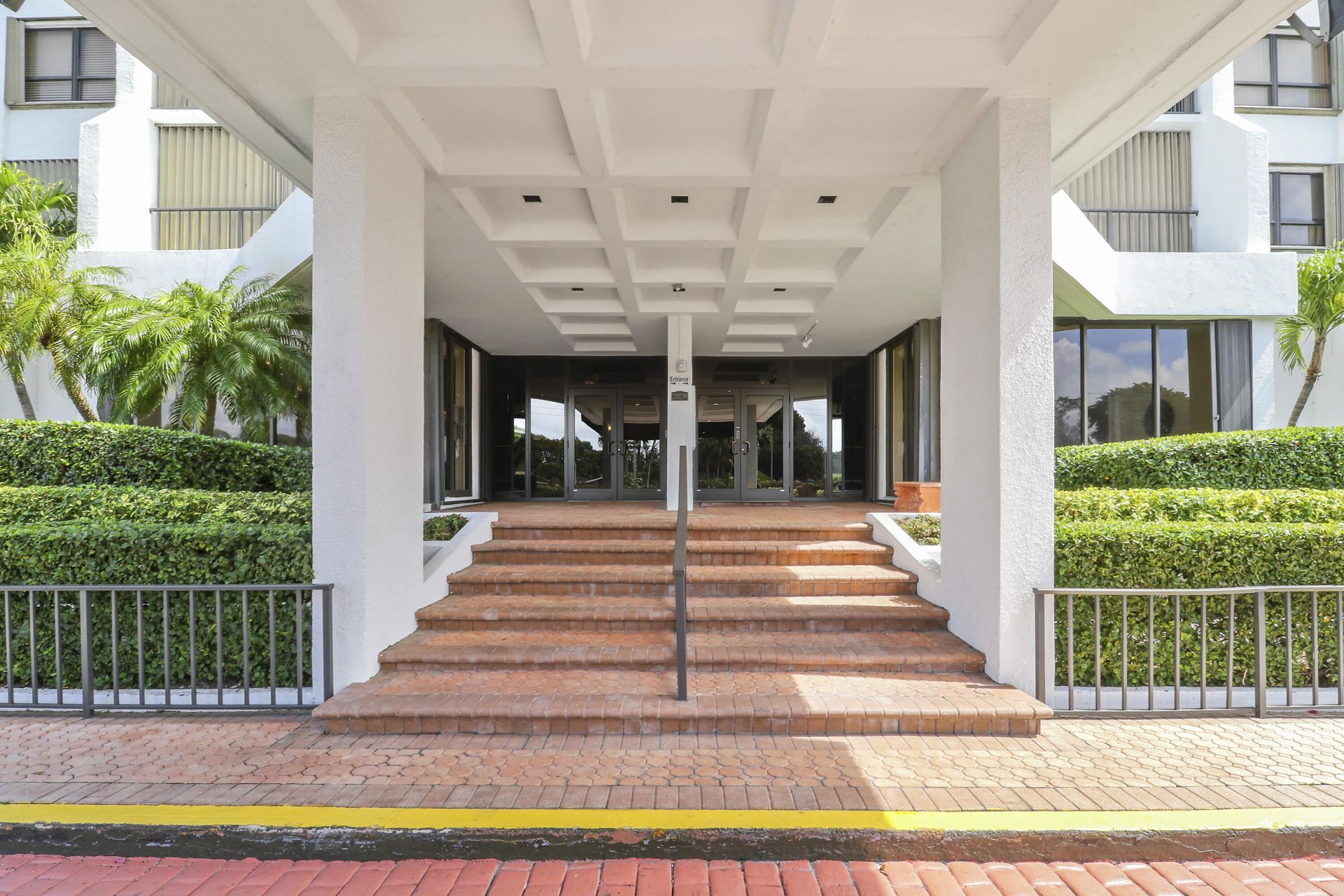 5600 N Flagler Drive, Unit Ph103, West Palm Beach, FL 33407 Photo