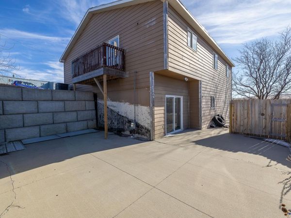 306 HILLVIEW DR, Box Elder, SD 57719