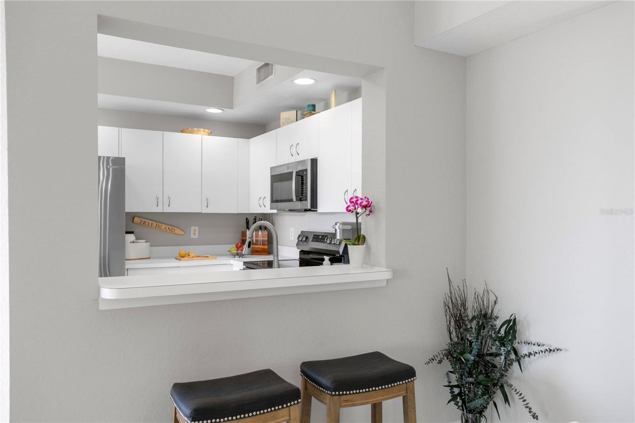 4750 Dolphin Cay Lane S, Unit 107, Saint Petersburg, FL 33711 Photo