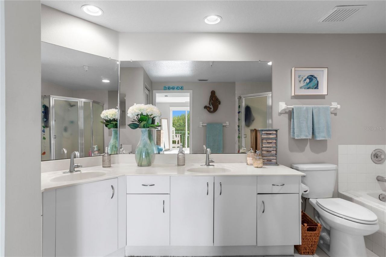 4750 Dolphin Cay Lane S, Unit 107, Saint Petersburg, FL 33711 Photo