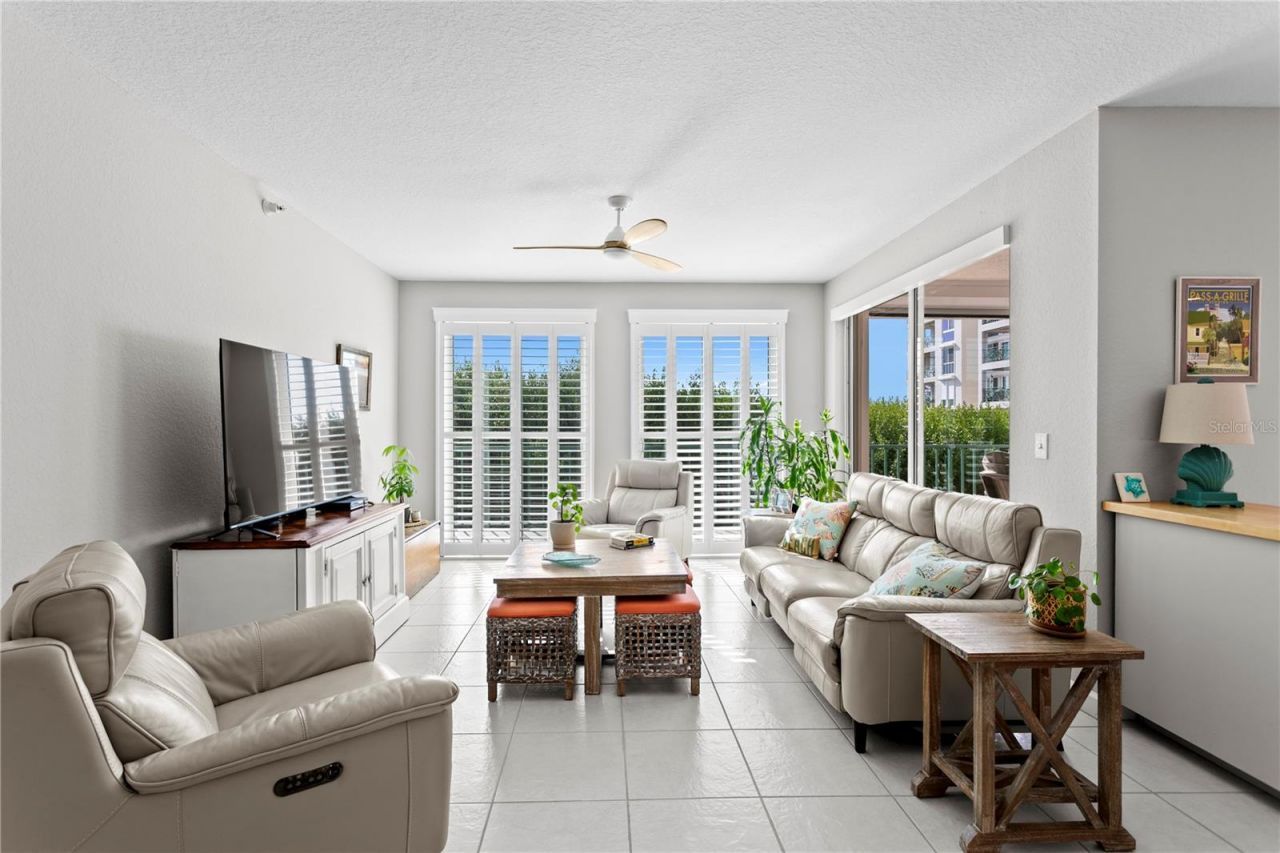 4750 Dolphin Cay Lane S, Unit 107, Saint Petersburg, FL 33711 Photo