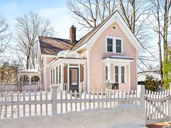 32 - 34 Thoreau Street, Concord, MA 01742