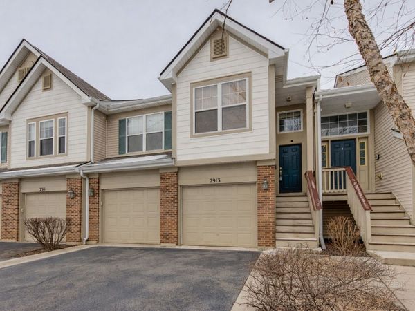 2913 Saganashkee Lane, Naperville, IL 60564