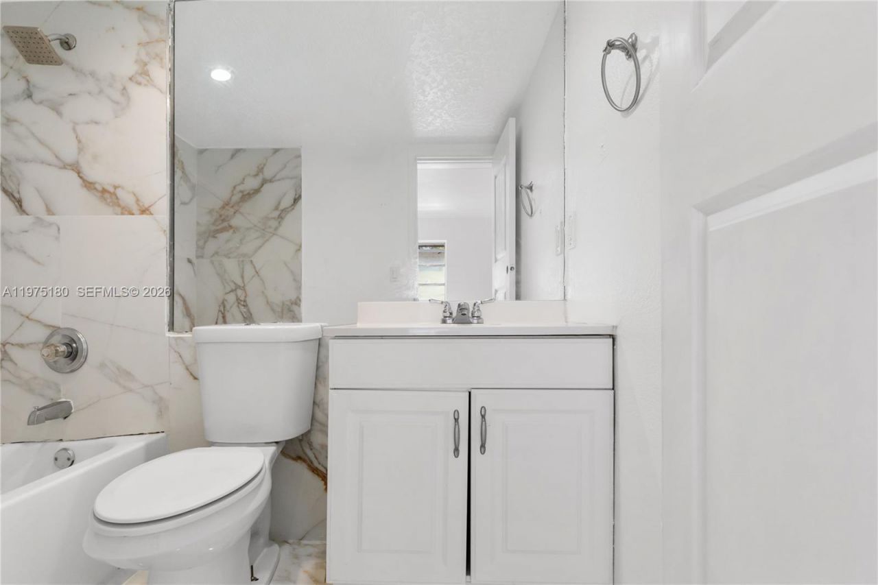 7906 NW 74th Ave , Tamarac, FL 33321 Photo