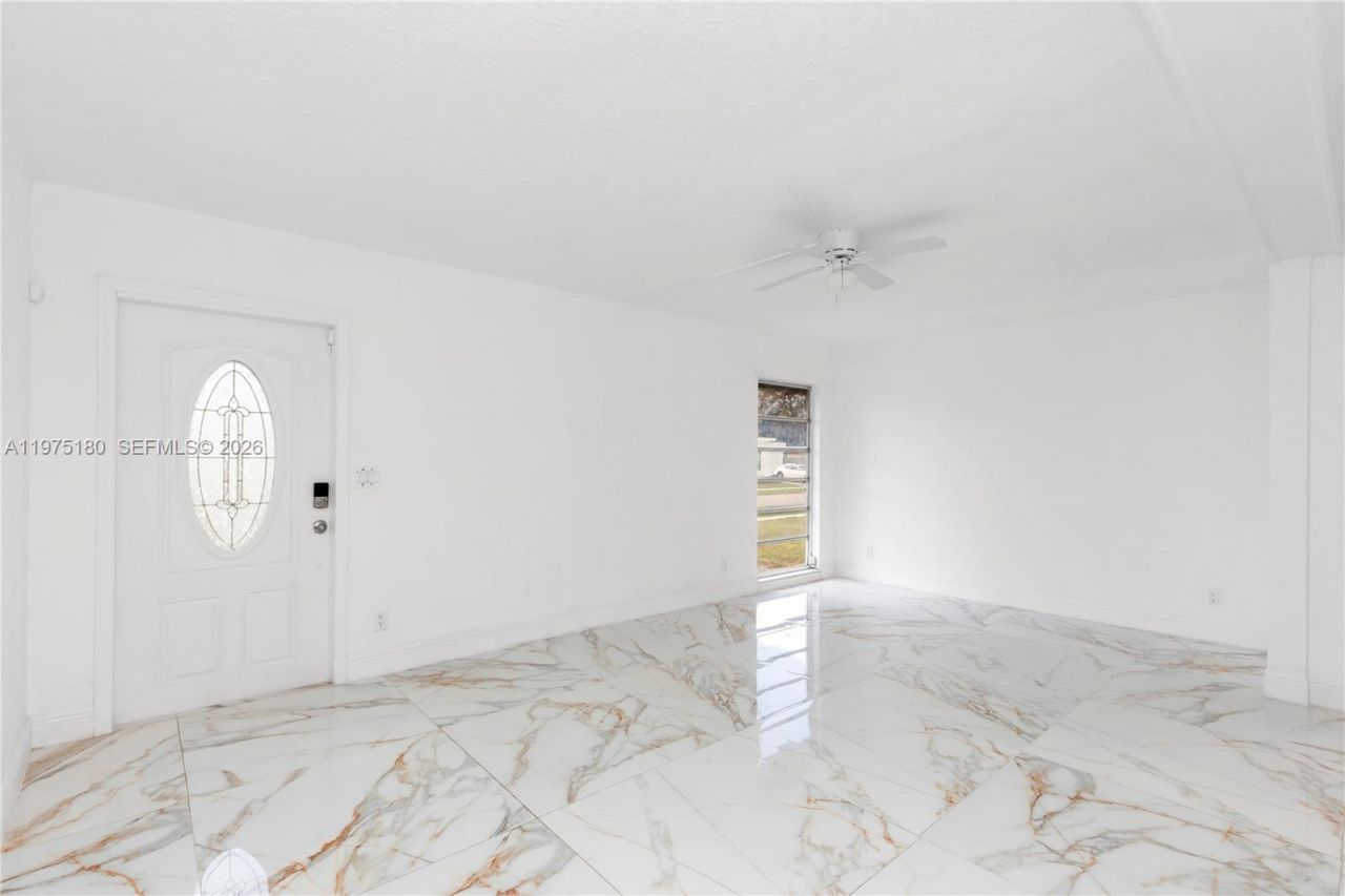 7906 NW 74th Ave, Tamarac, FL 33321 Photo