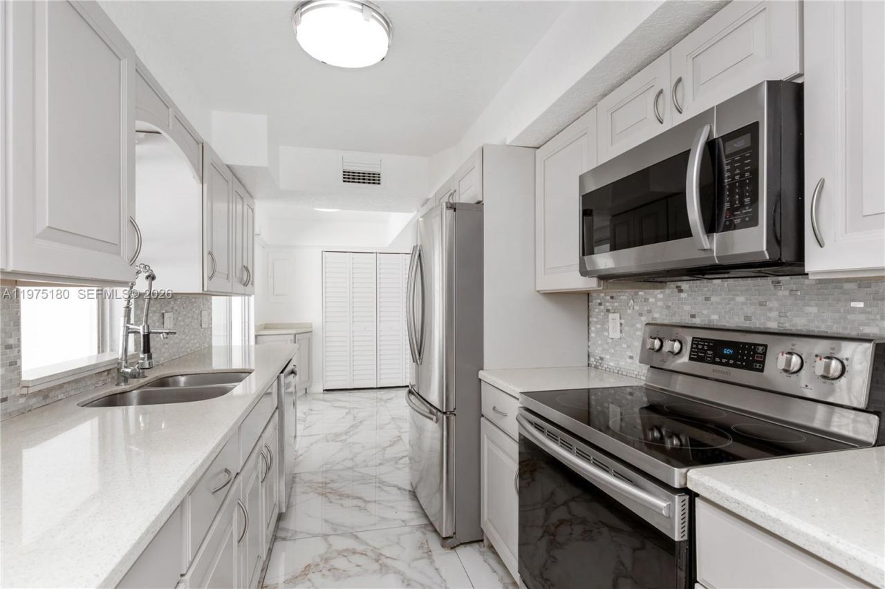 7906 NW 74th Ave , Tamarac, FL 33321 Photo