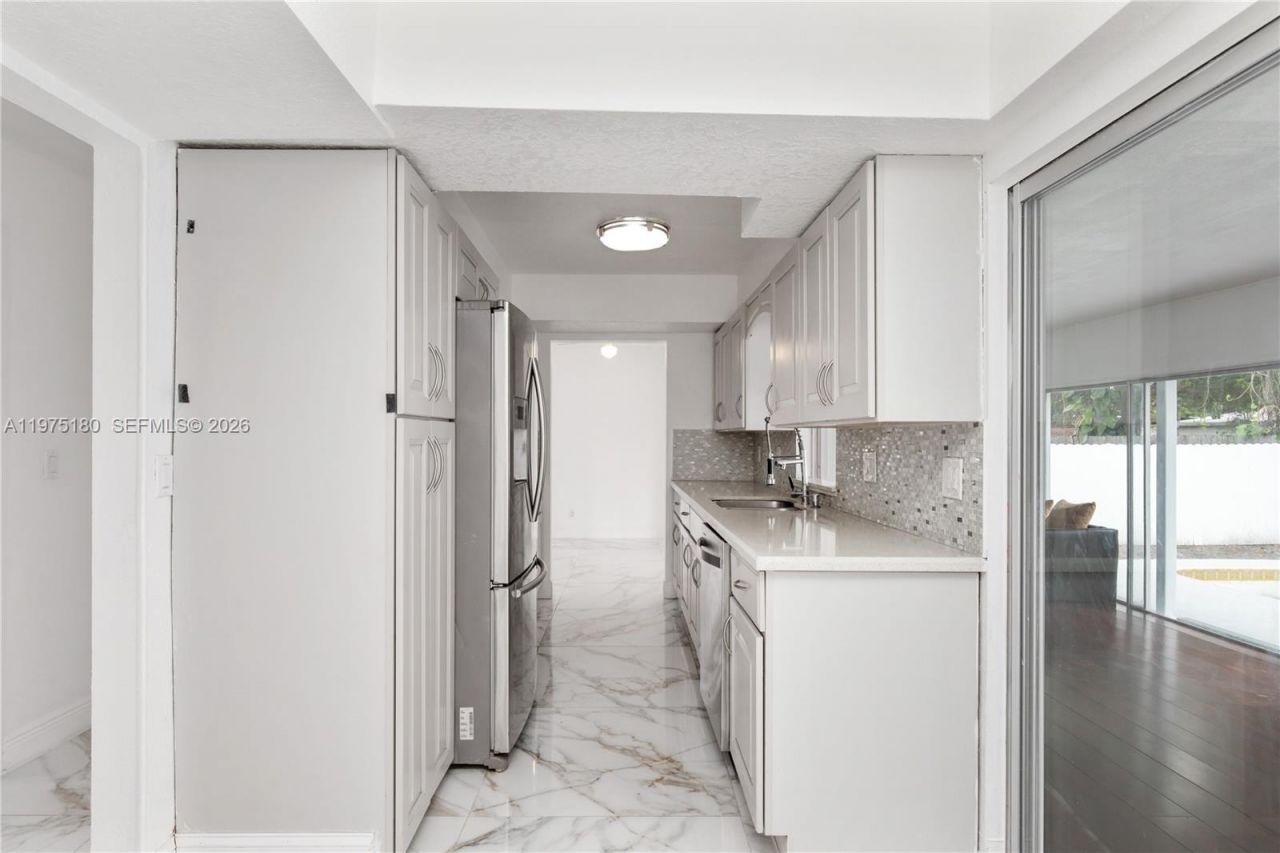 7906 NW 74th Ave , Tamarac, FL 33321 Photo