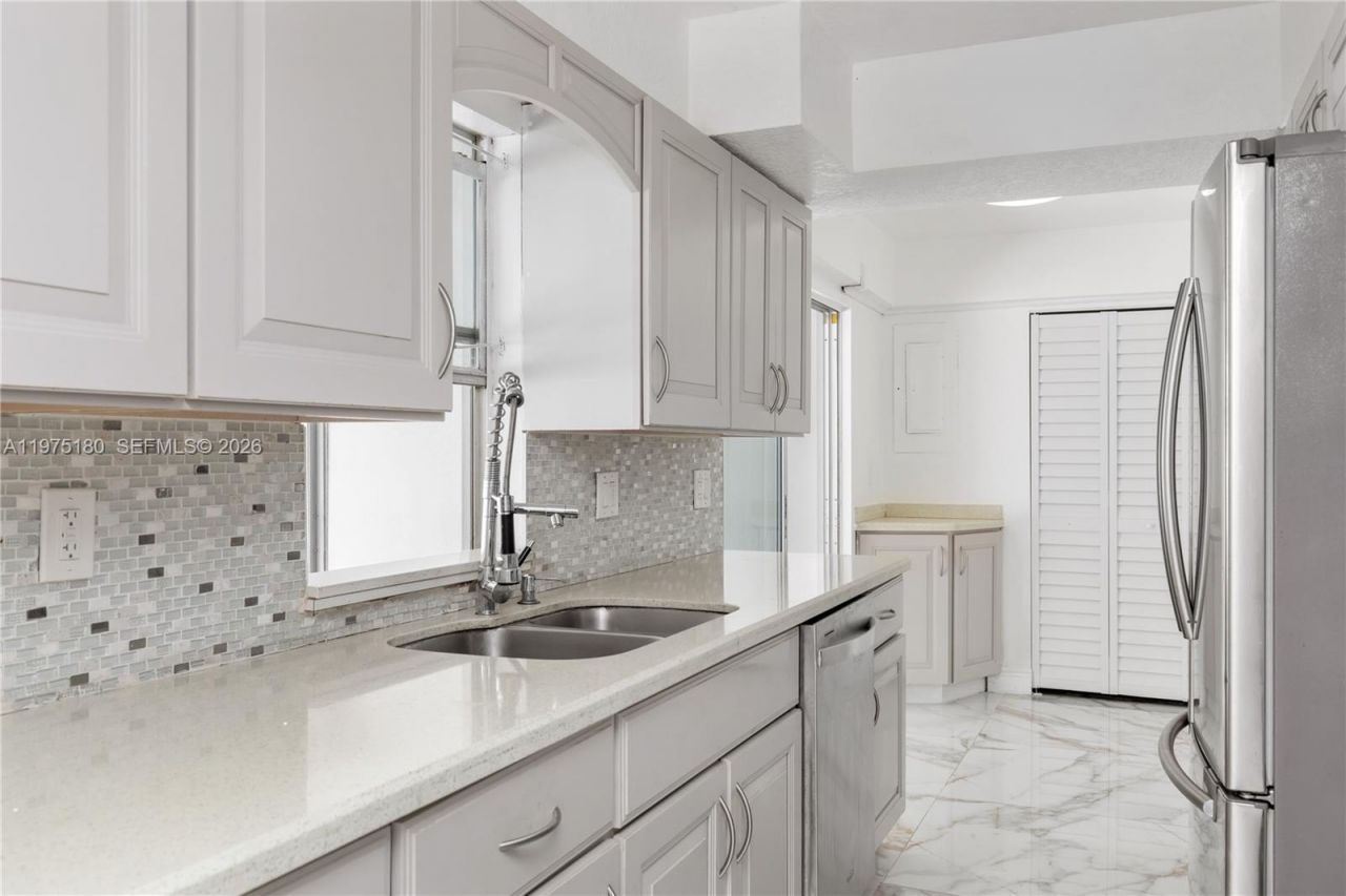 7906 NW 74th Ave , Tamarac, FL 33321 Photo