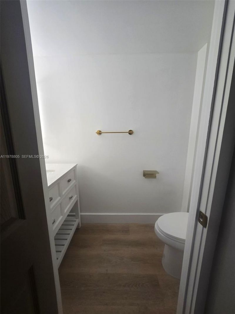 9800 W Bay Harbor Dr , Unit 305, Bay Harbor Islands, FL 33154 Photo